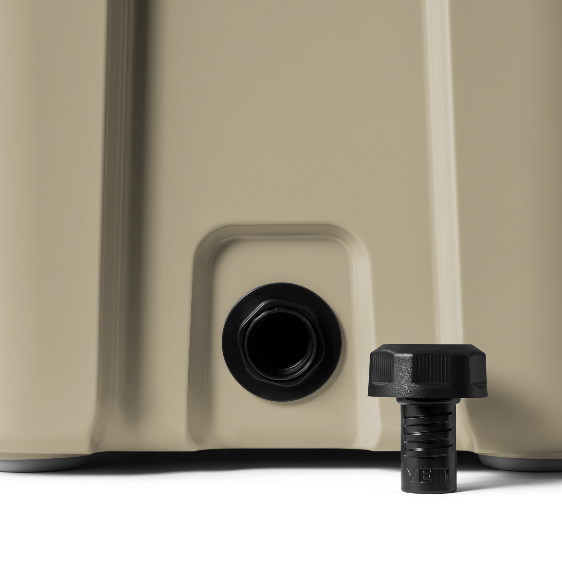 Roadie® 24 Hard Cooler - Image 9