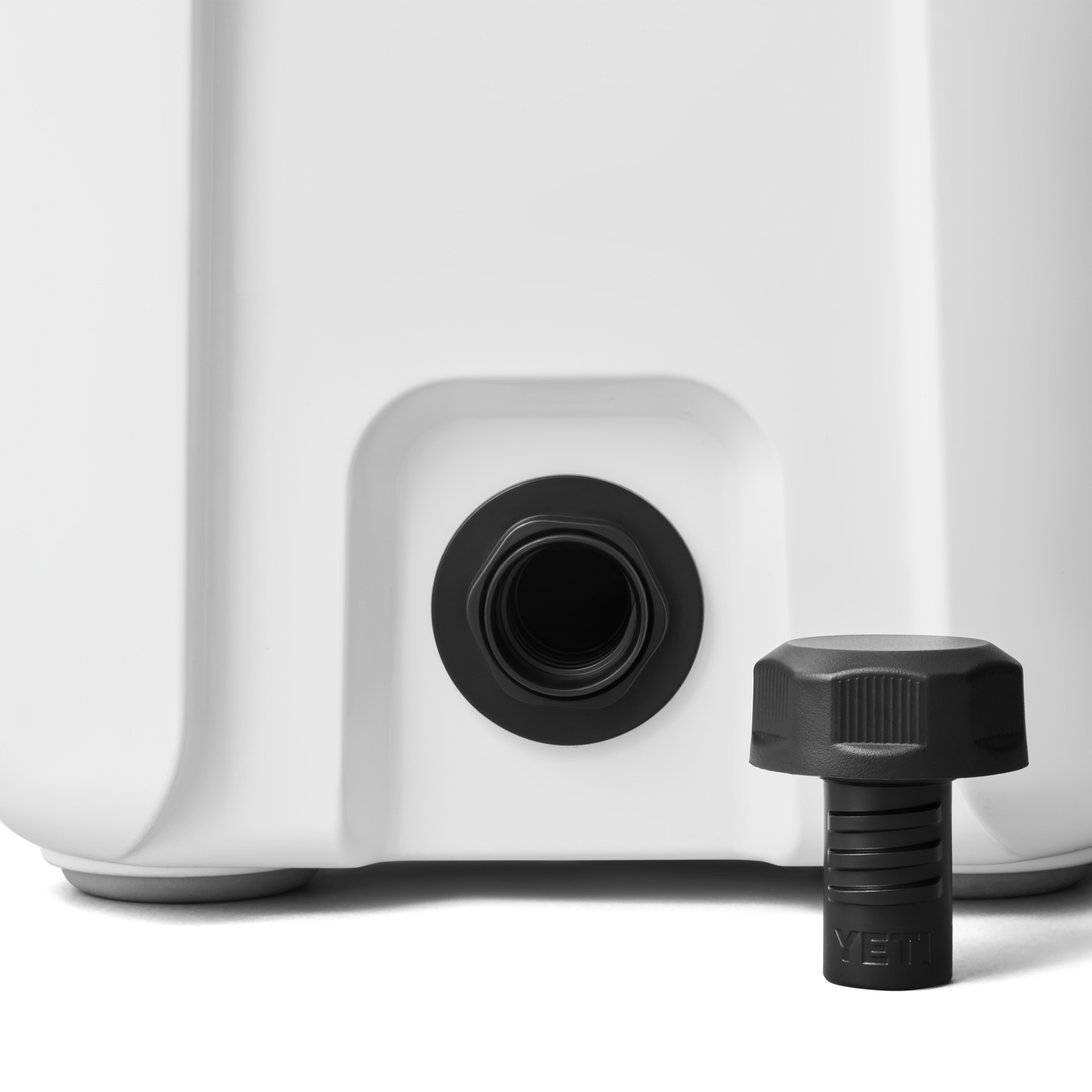 Roadie® 15 Hard Cooler - Image 9